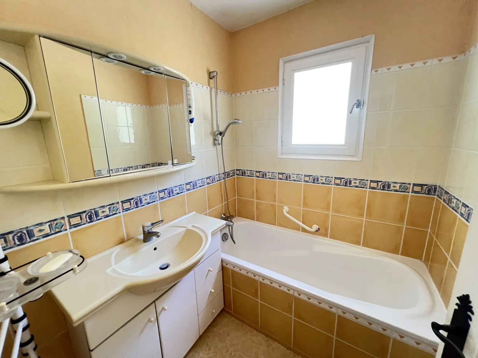 Maison de plain-pied à vendre à Boutigny-sur-Essonne avec terrain de 800 m² 