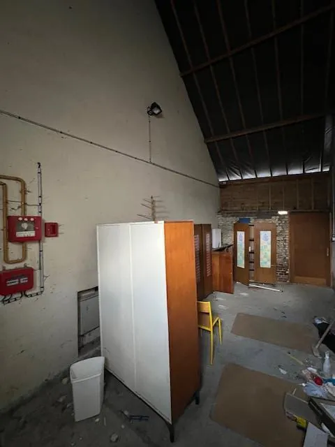 Immeuble ancien à rénover à Abbeville avec grande parcelle et potentiel de développement 