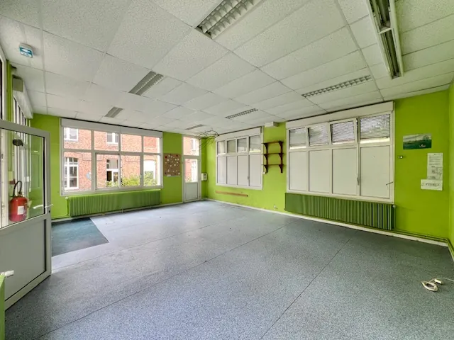 Immeuble ancien à rénover à Abbeville avec grande parcelle et potentiel de développement 