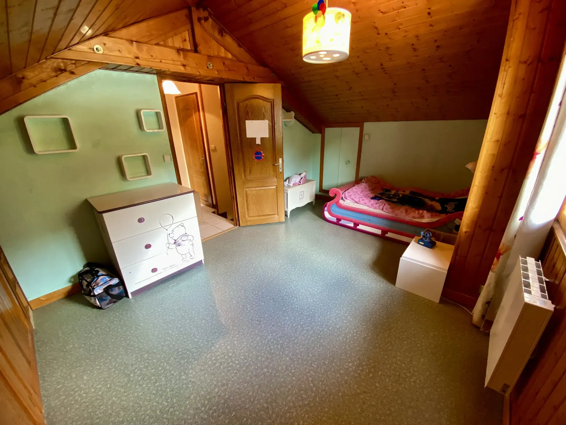 Maison individuelle à Saint-Martin-la-Porte avec jardin, véranda et garage 