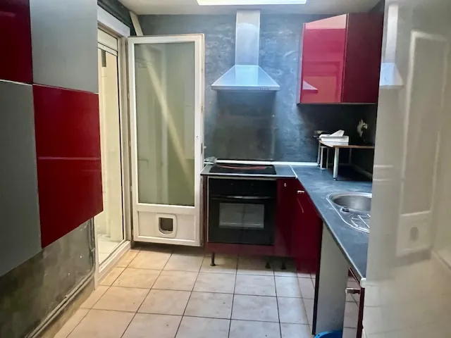 Maison 105m² avec 4 chambres à Tourcoing, proche du centre et des commodités 