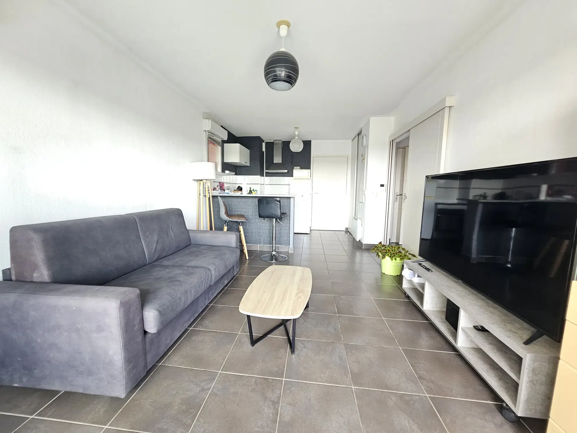 Appartement T2 loué avec terrasse et parking sécurisé à Jacou 