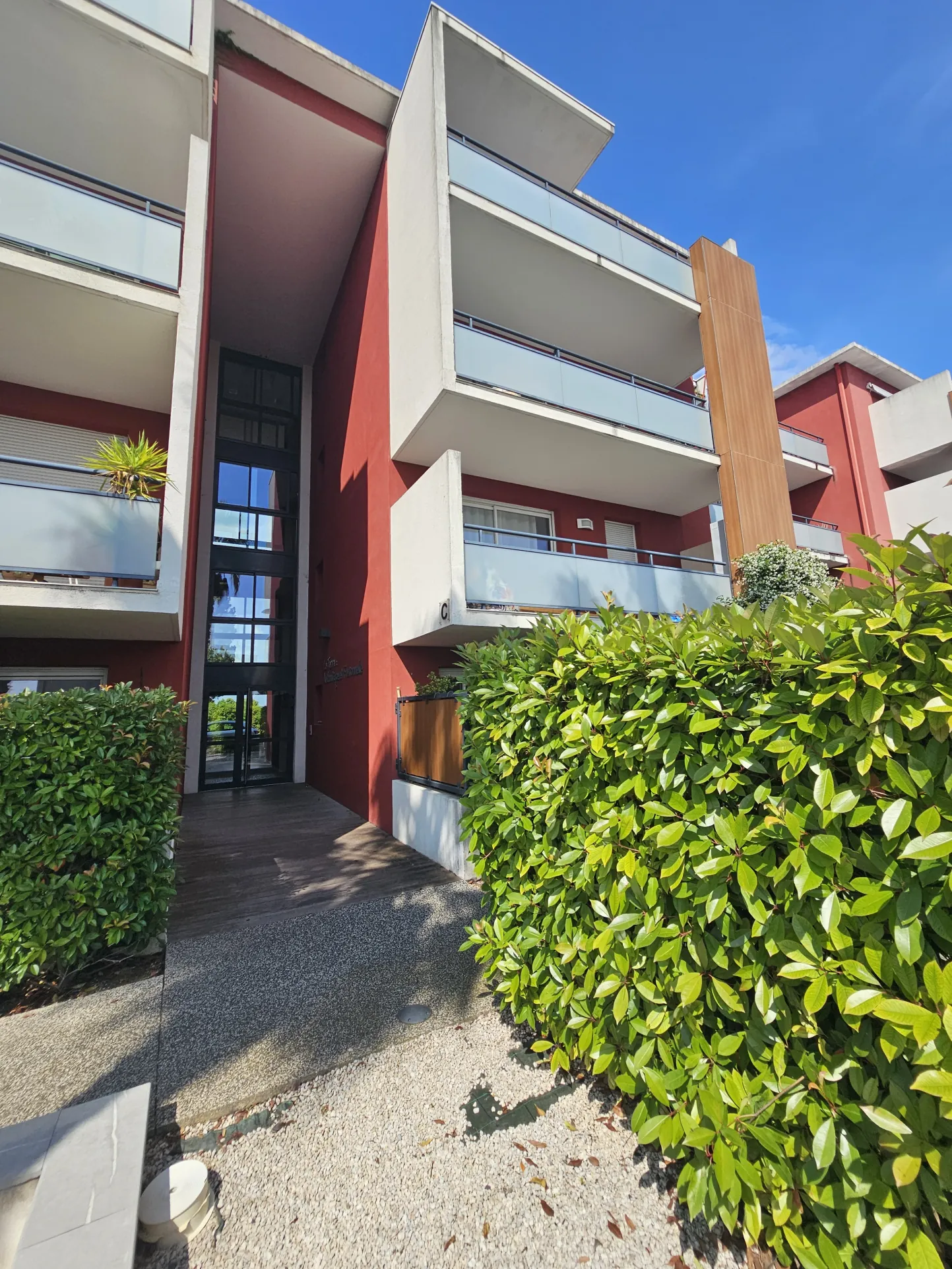 Appartement T2 loué avec terrasse et parking sécurisé à Jacou 