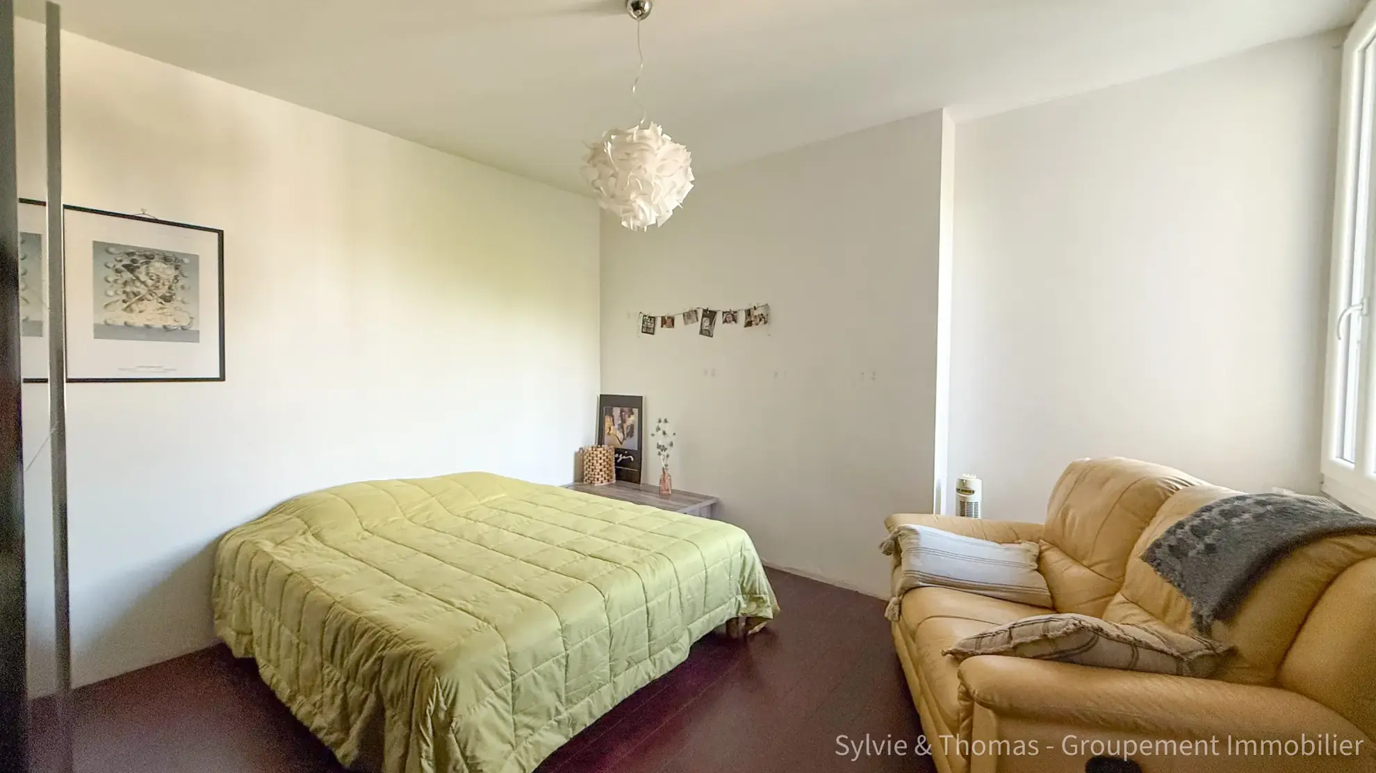 Triplex lumineux de 130 m² avec cave et parking à Pont-Saint-Esprit 