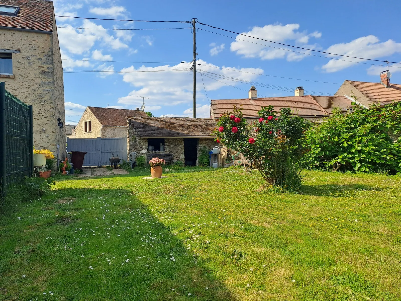 Charmante ferme en pierre avec jardin proche Dourdan et Paris 