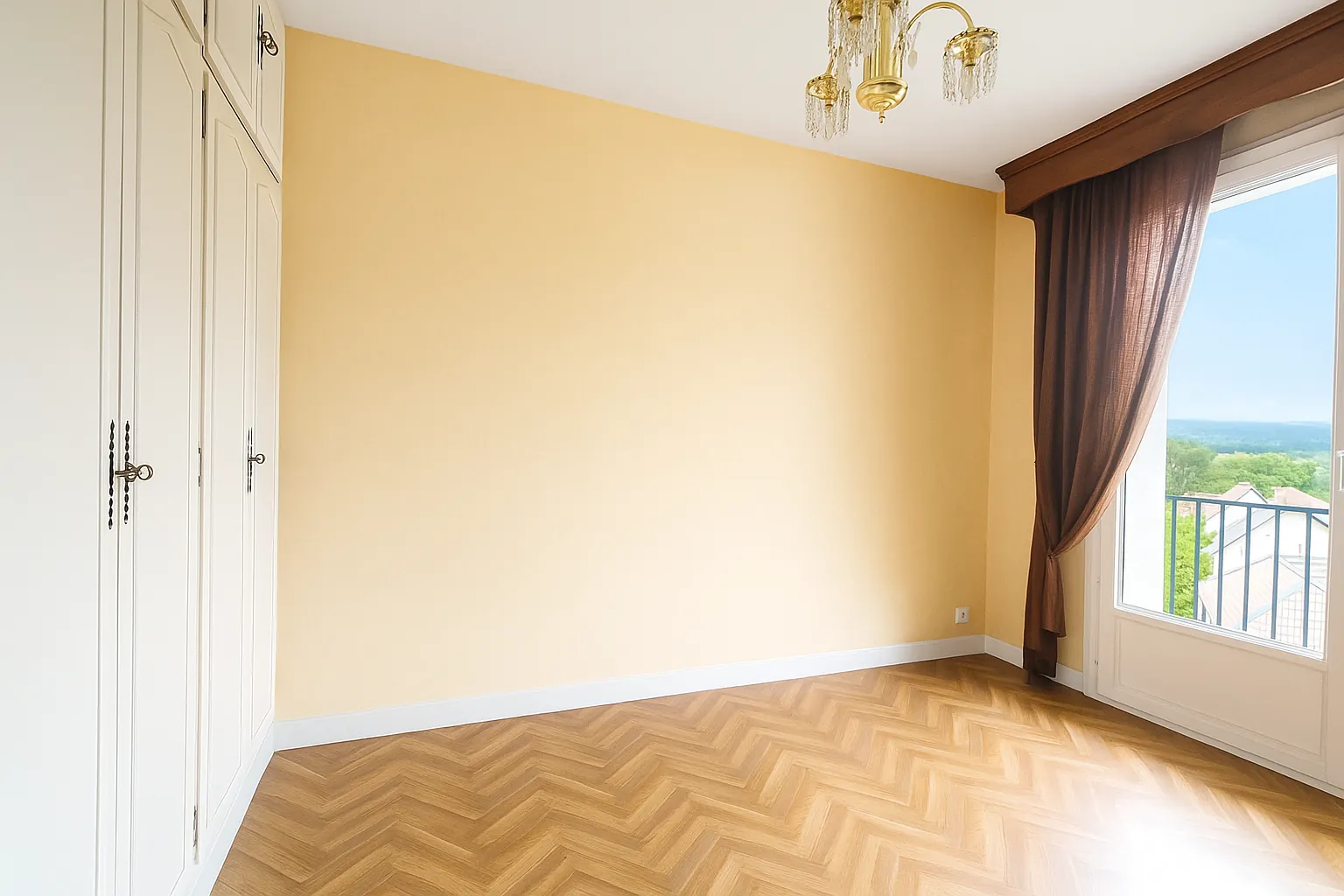 A vendre appartement 4 pièces lumineux avec balcon, parking et cave à Arpajon-sur-Cère 