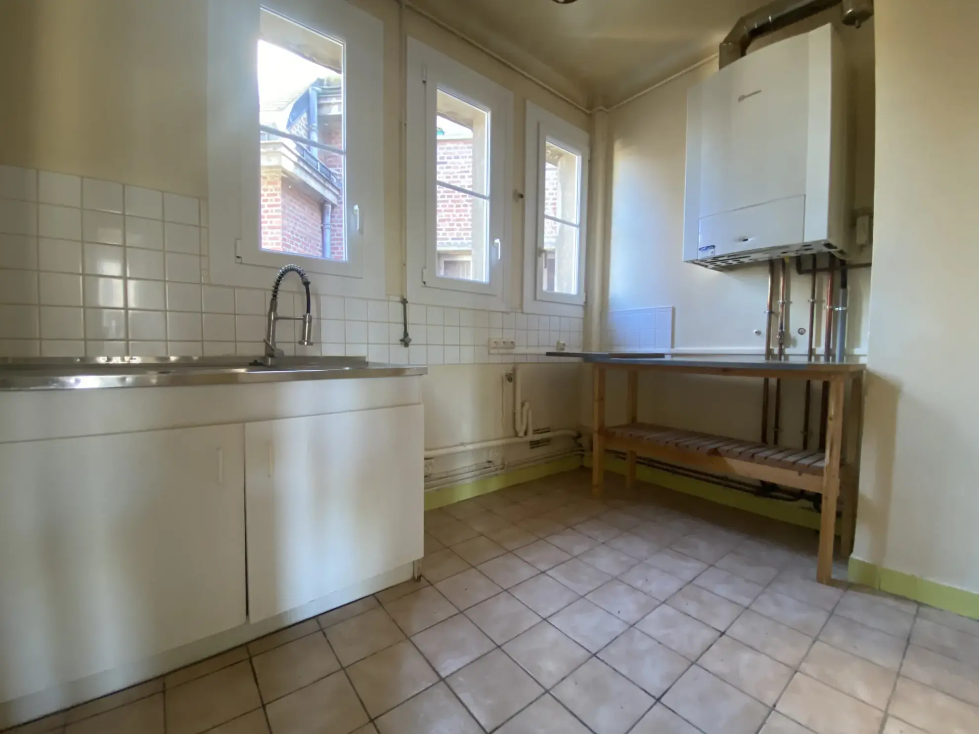 Appartement 2 chambres en hyper-centre d'Abbeville avec cave et chauffage gaz 