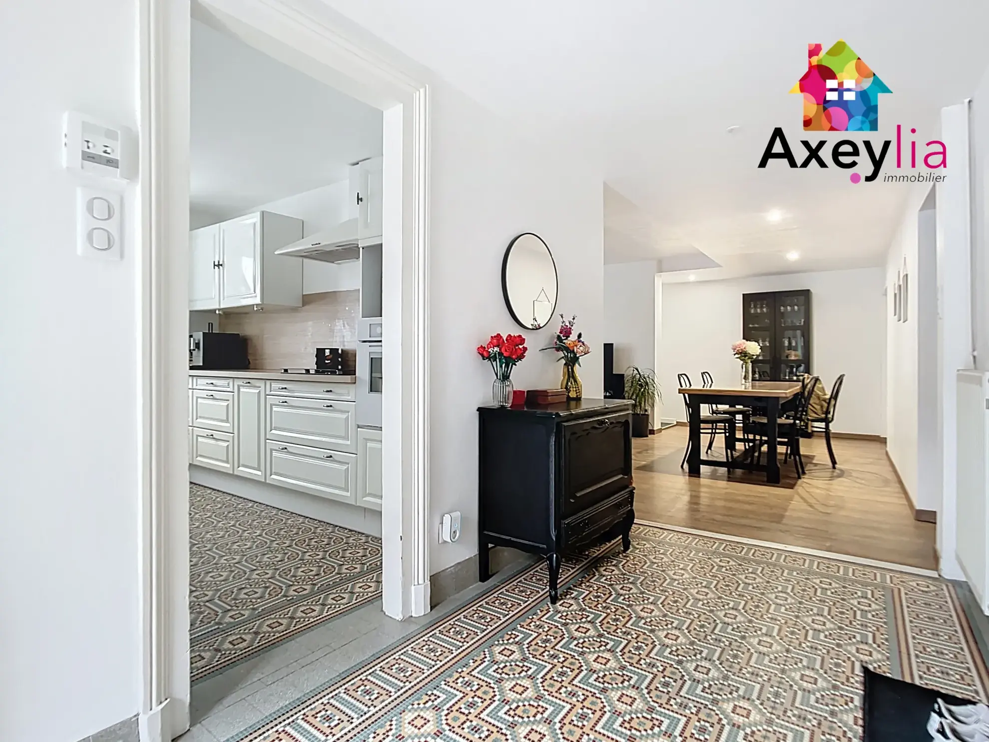 Maison à Neaux avec 3 chambres, dépendances, terrasse et terrain clos - idéale résidence ou investissement 