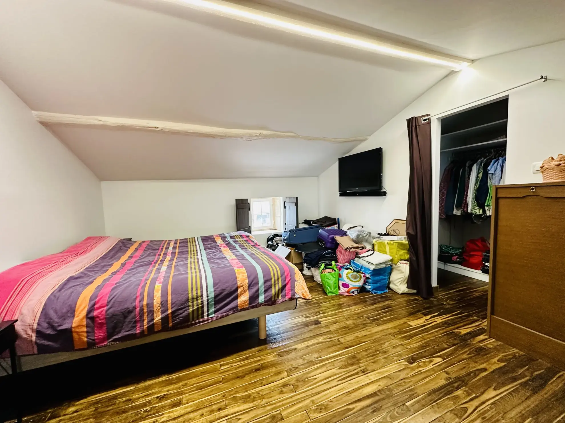 Maison de campagne à Villiers en Plaine avec 4 chambres, annexe et nombreux équipements modernes 