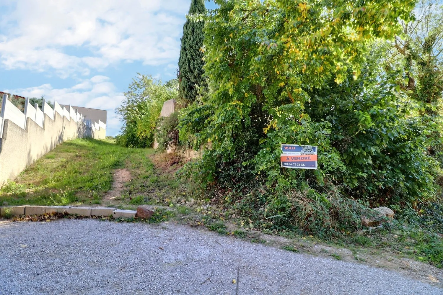 Terrain à bâtir de 1000 m² à Belarga, calme et facile d'accès 