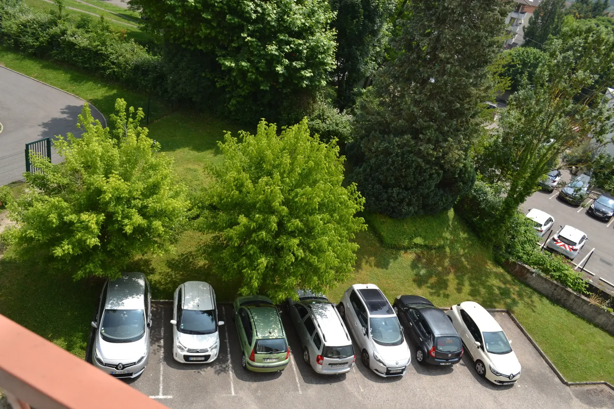 Charmant appartement T4 avec cave à La Tour du Pin, centre-ville, balcon et parking proche 