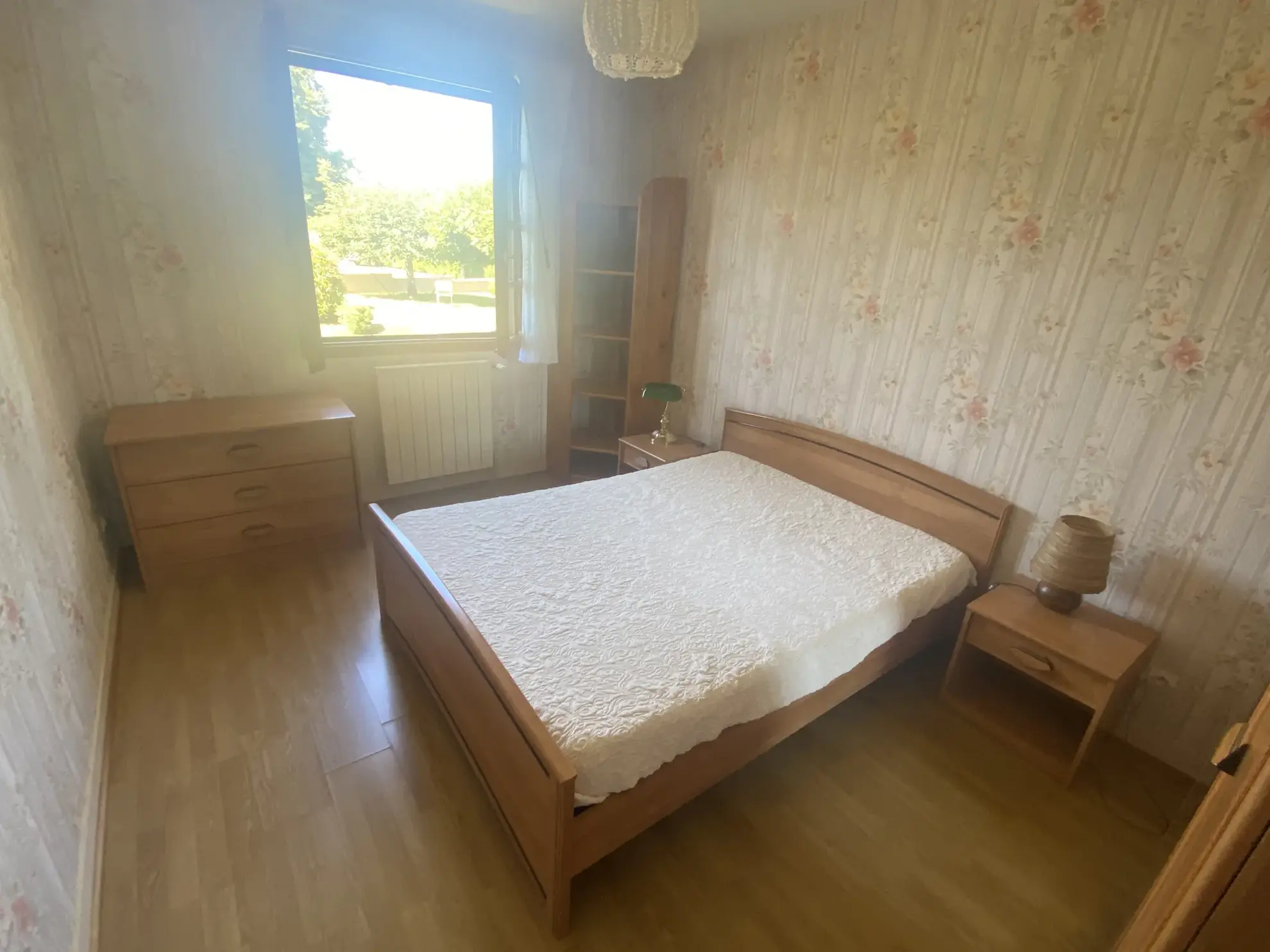 Maison 4 chambres avec garage et terrain à Goulles (19430) – Calme et luminosité 