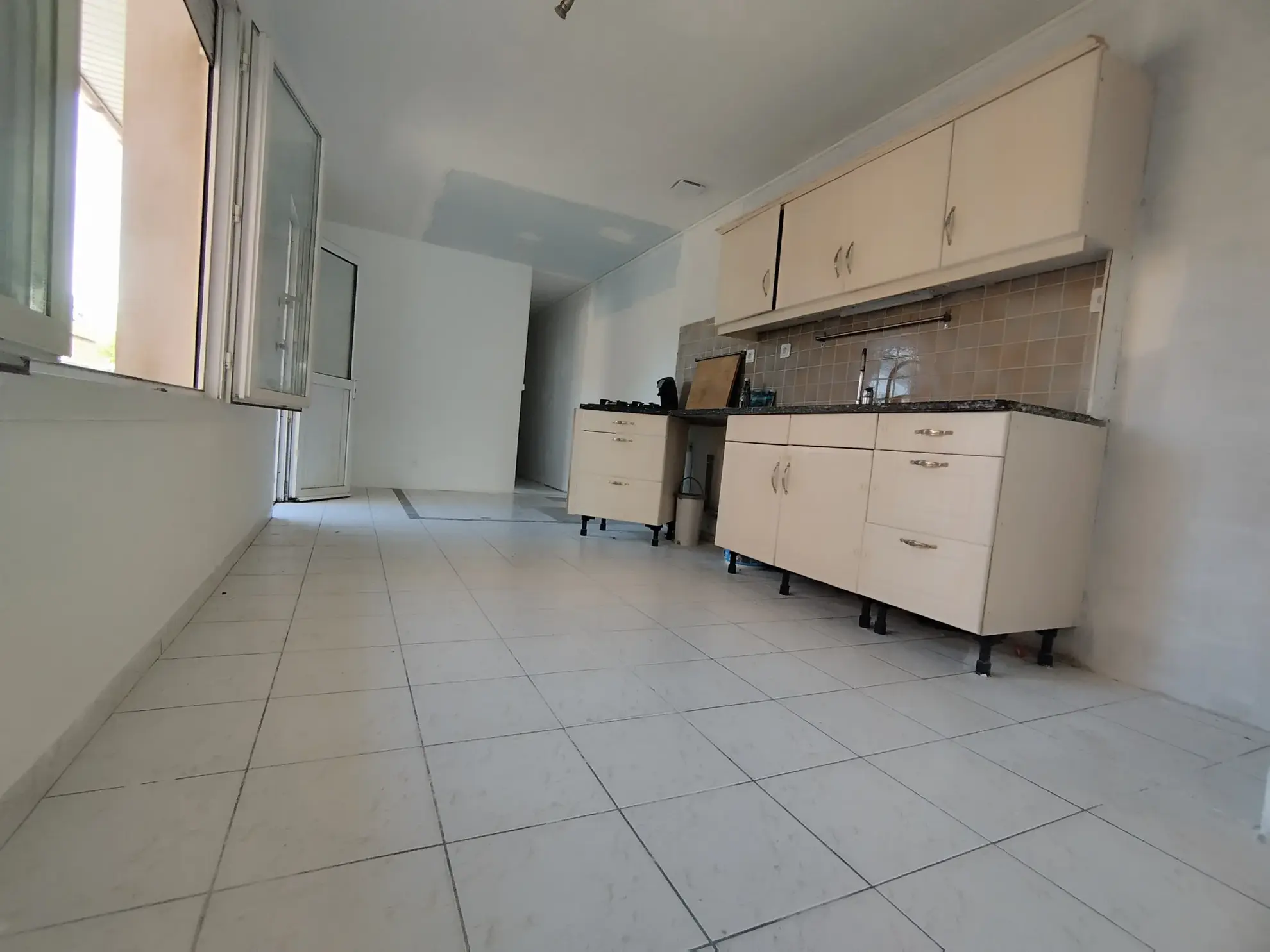 Maison plain-pied individuelle à Harnes avec 3 chambres et garage