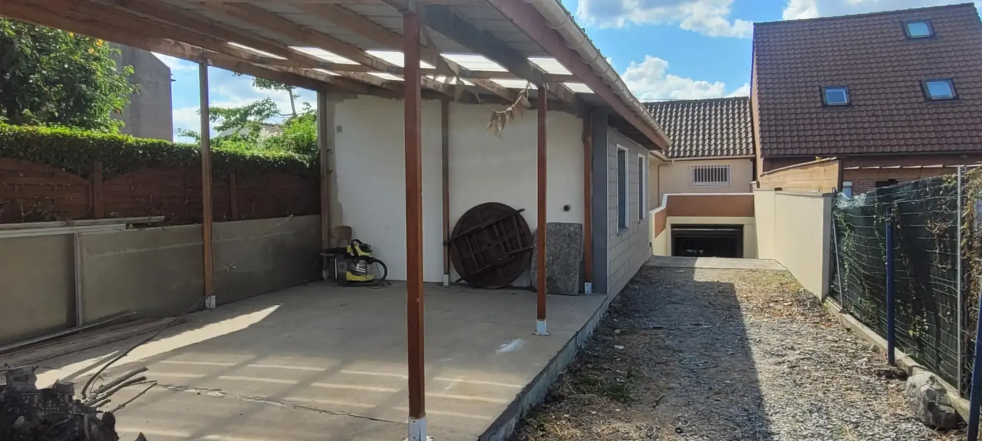 Maison plain-pied individuelle à Harnes avec 3 chambres et garage 