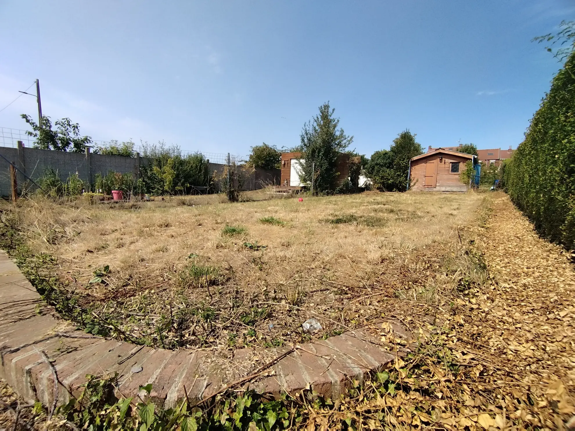 Maison plain-pied individuelle à Harnes avec 3 chambres et garage 