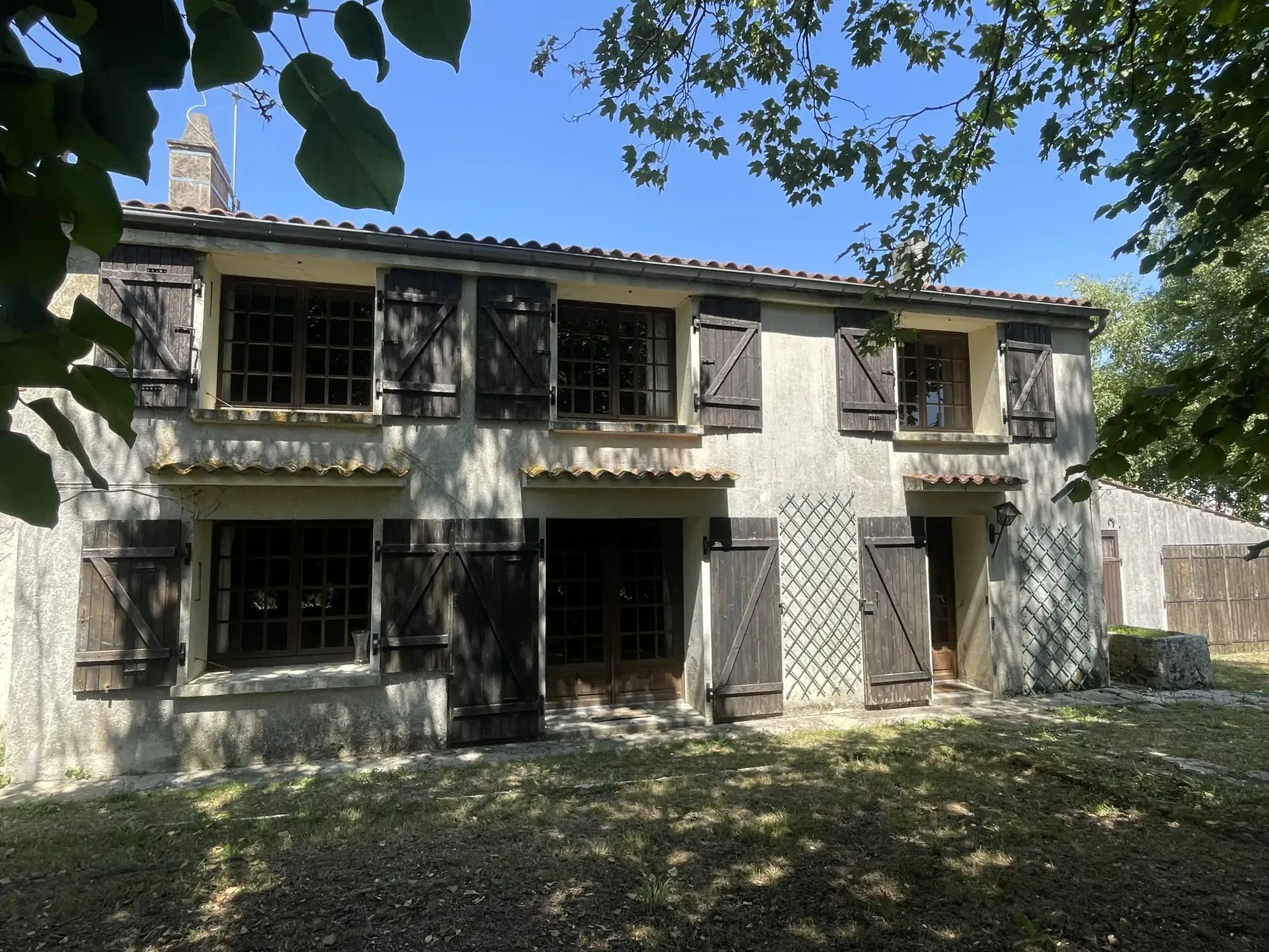 Maison ancienne à rénover avec grand terrain à Aigrefeuille d'Aunis 