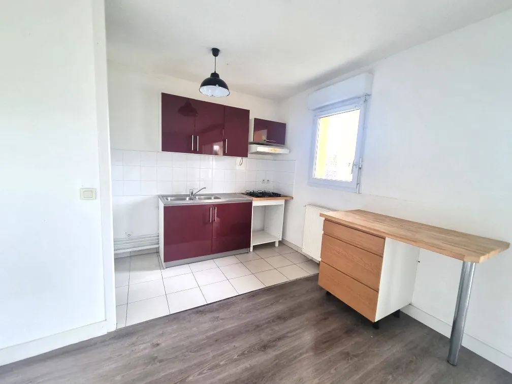 Appartement T3 à Bayonne avec terrasse, parking et vue dégagée 