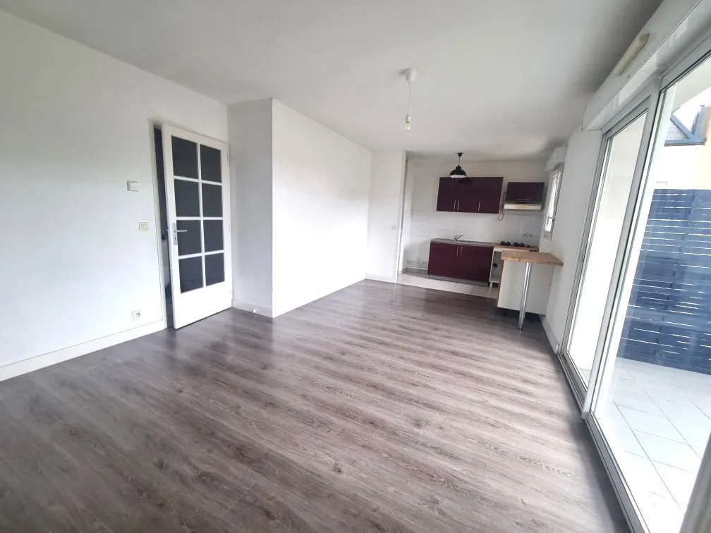 Appartement T3 à Bayonne avec terrasse, parking et vue dégagée 