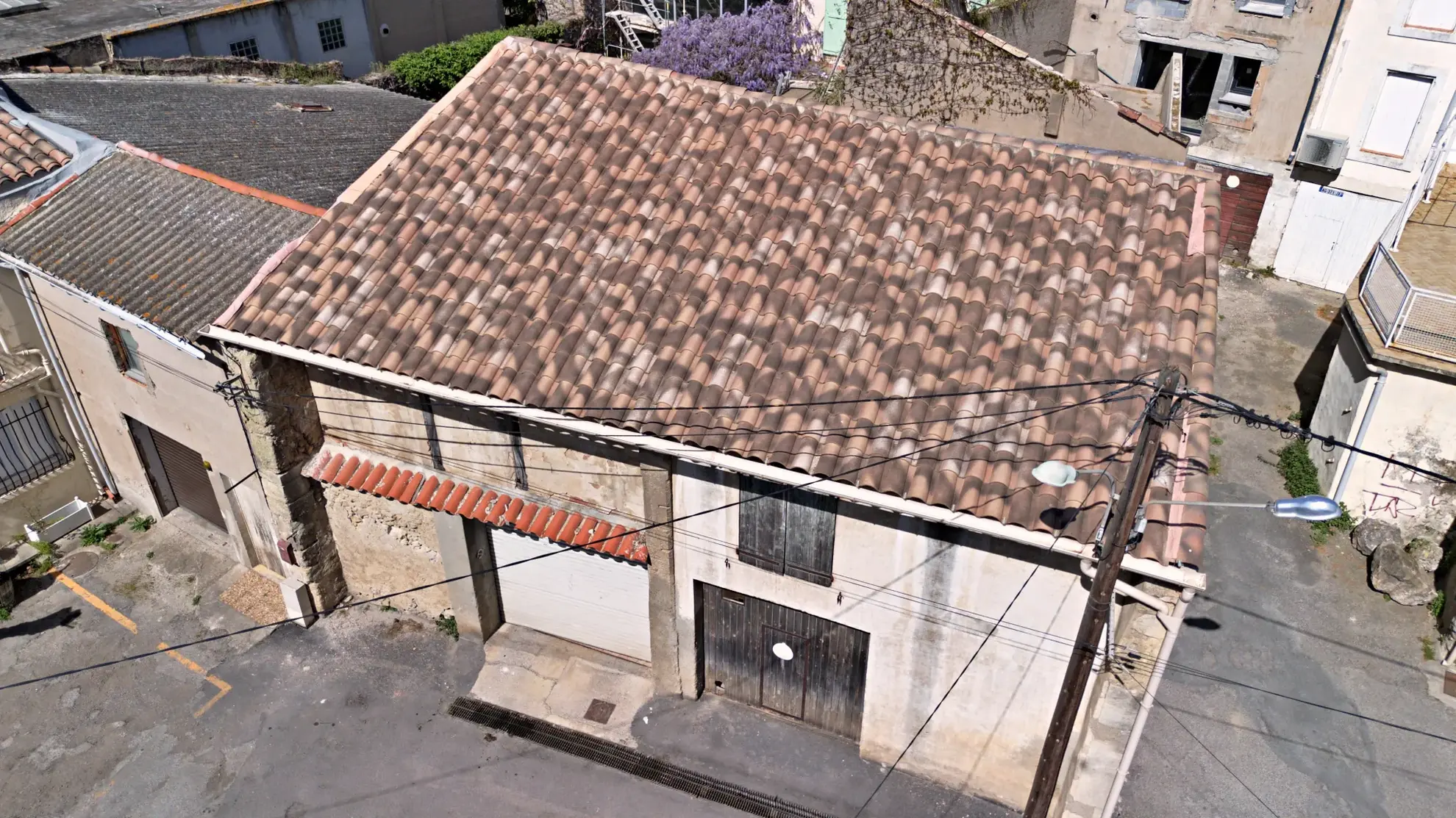 Grange à rénover avec toiture neuve en 2025 à Sallèles-d’Aude 