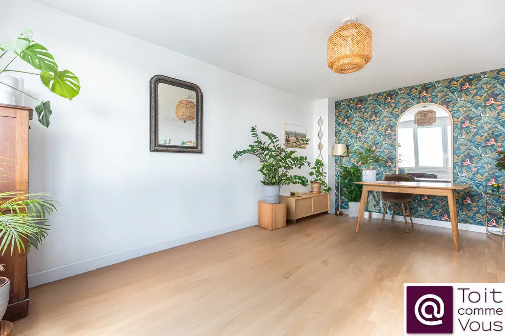 Appartement 3 pièces lumineux avec vue dégagée à Montreuil 