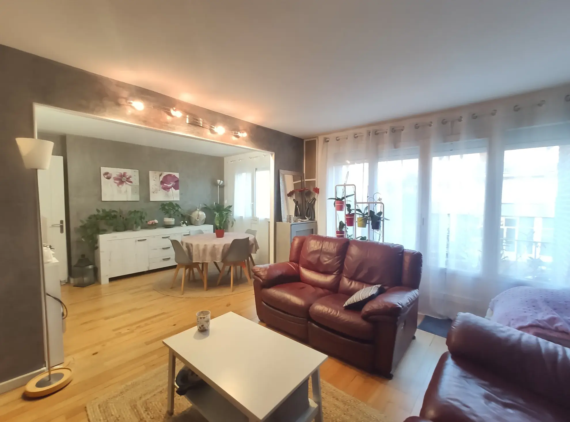 Appartement T4 à Vendre à Vitry-sur-Seine avec parking et cave 