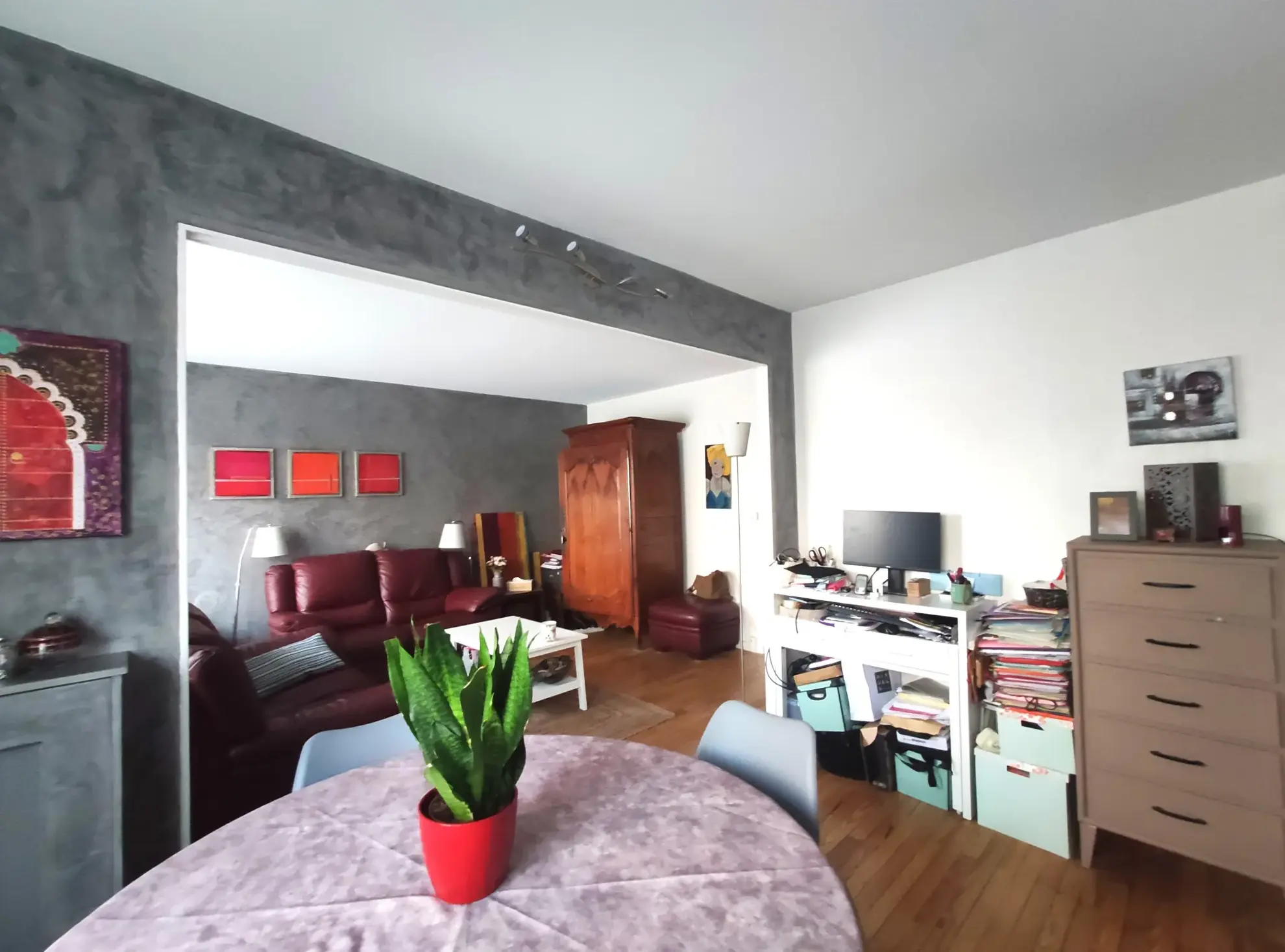 Appartement T4 à Vendre à Vitry-sur-Seine avec parking et cave