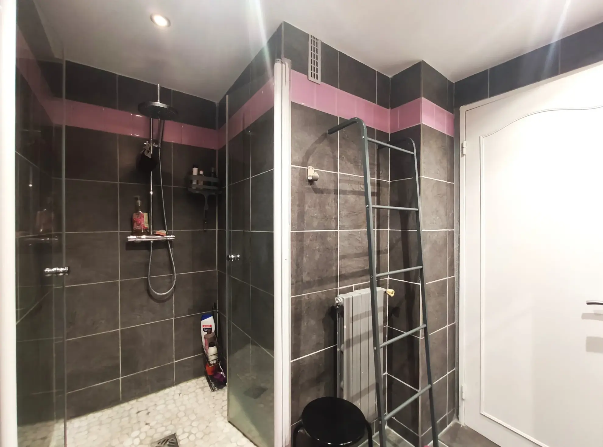 Appartement T4 à Vendre à Vitry-sur-Seine avec parking et cave 