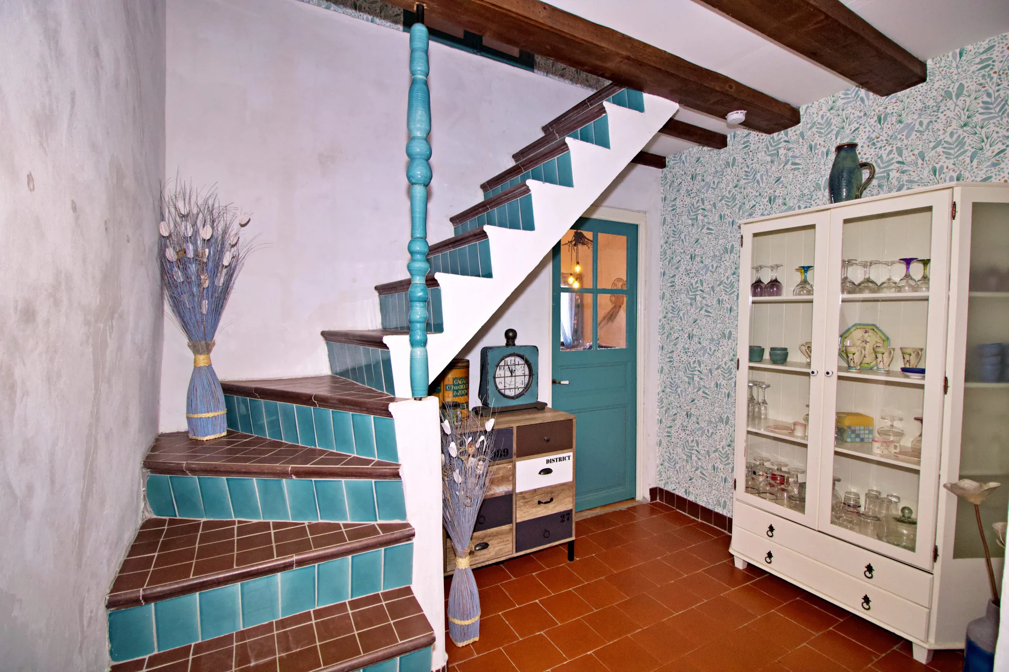 Maison en pierre avec vue exceptionnelle, terrasse et jardin à Escales 