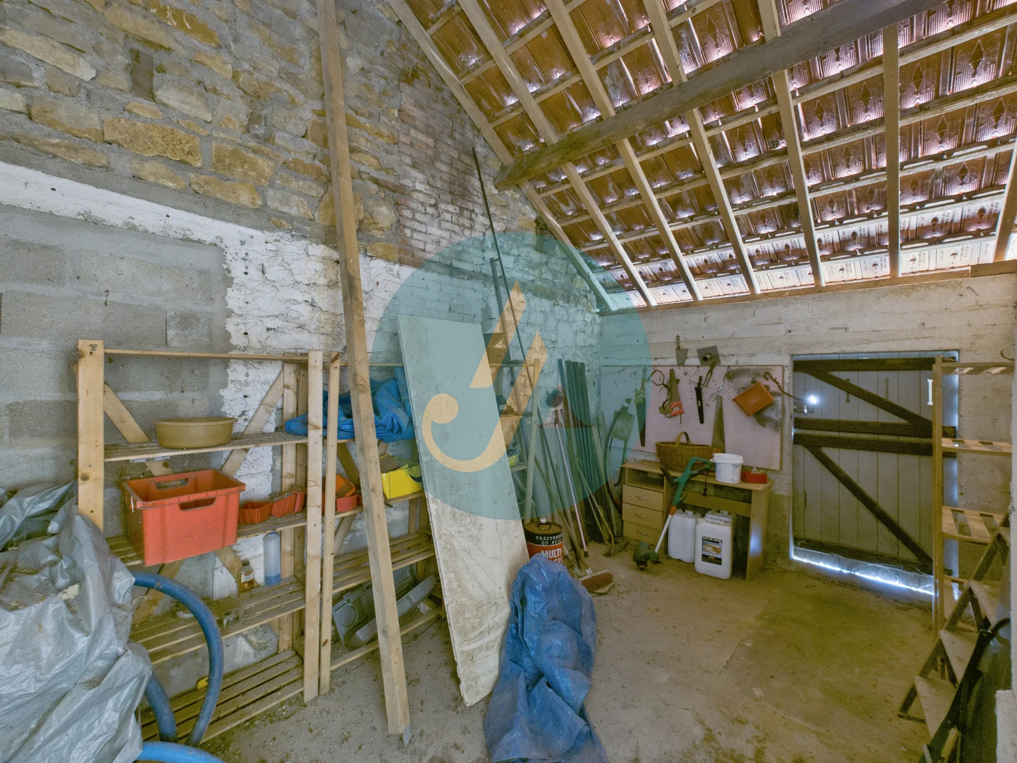 Maison contemporaine de 137 m² à Marzy proche Nevers avec piscine et jardin 