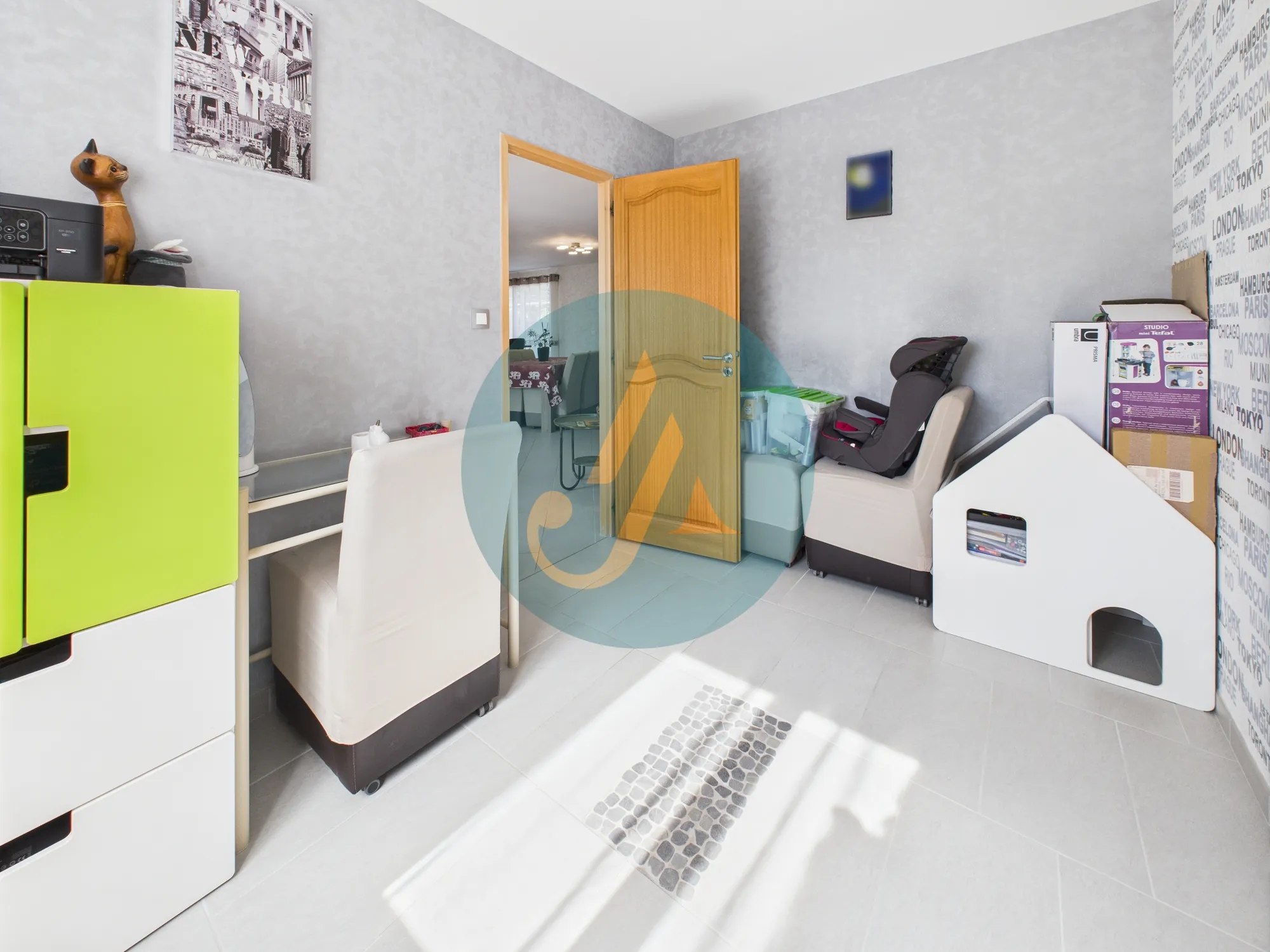 Maison contemporaine de 137 m² à Marzy proche Nevers avec piscine et jardin 