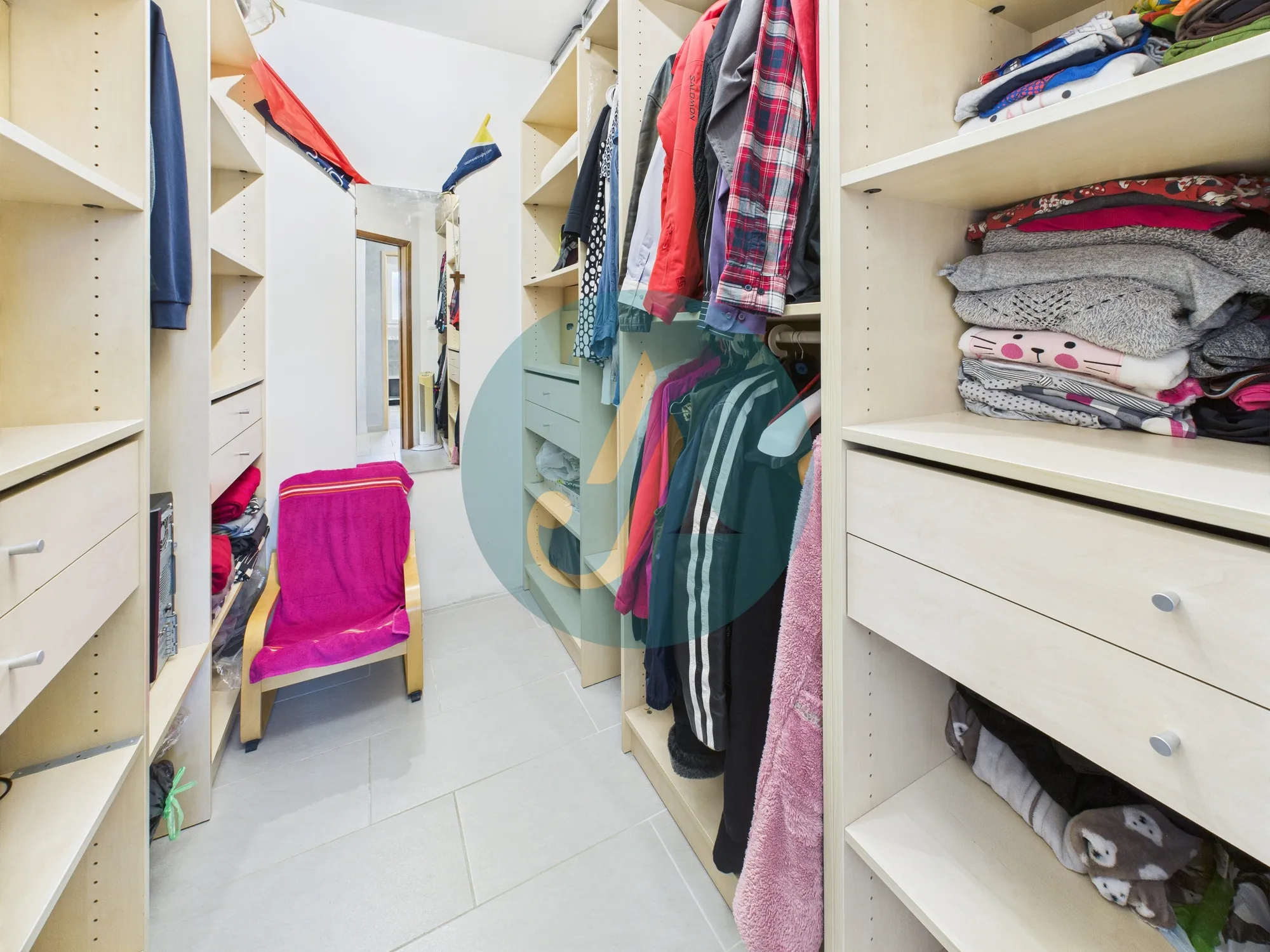 Maison contemporaine de 137 m² à Marzy proche Nevers avec piscine et jardin 