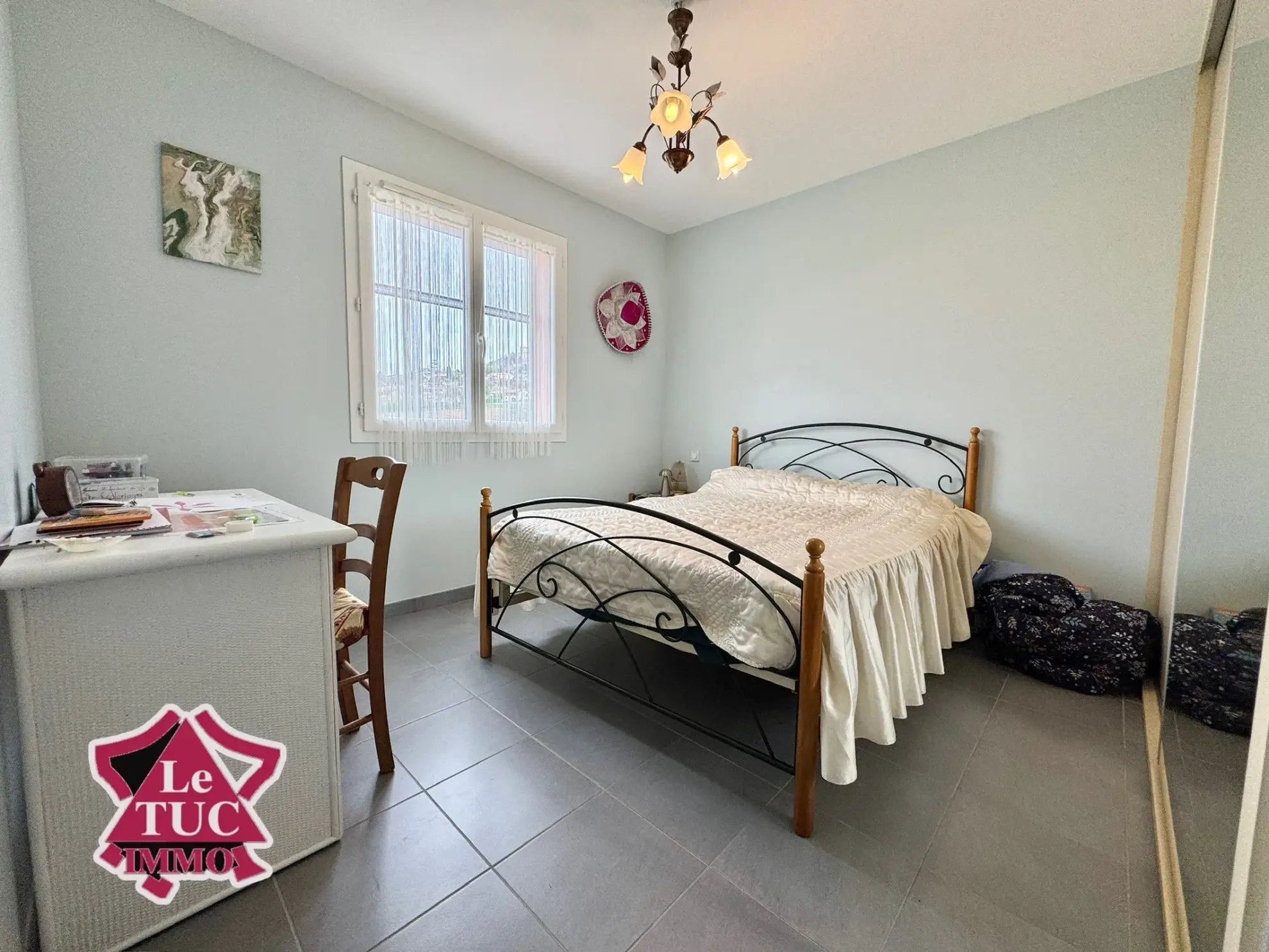 Maison contemporaine avec jardin et panneaux solaires à Penne d’Agenais 