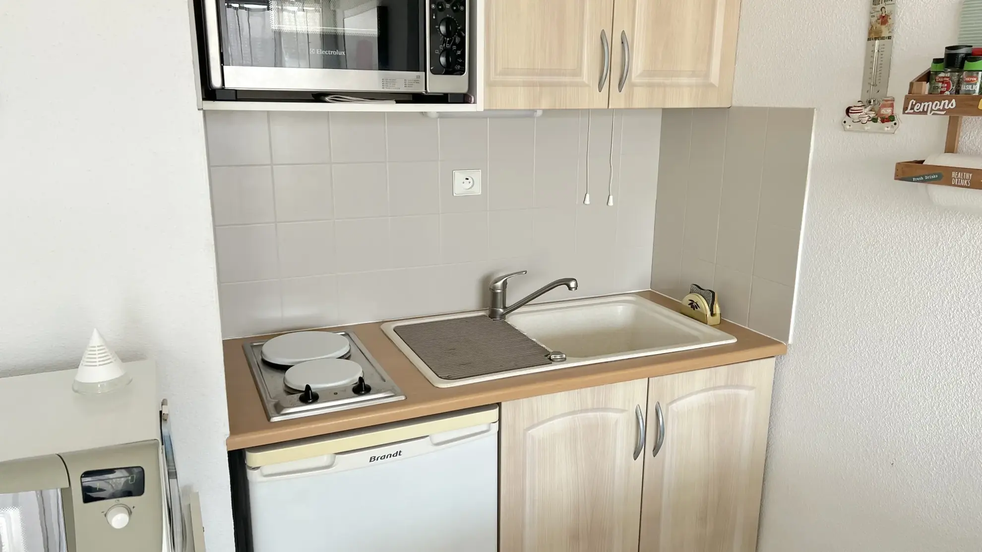 Charmant studio cabine de 29 m² avec terrasse et parking privé à Carnon 