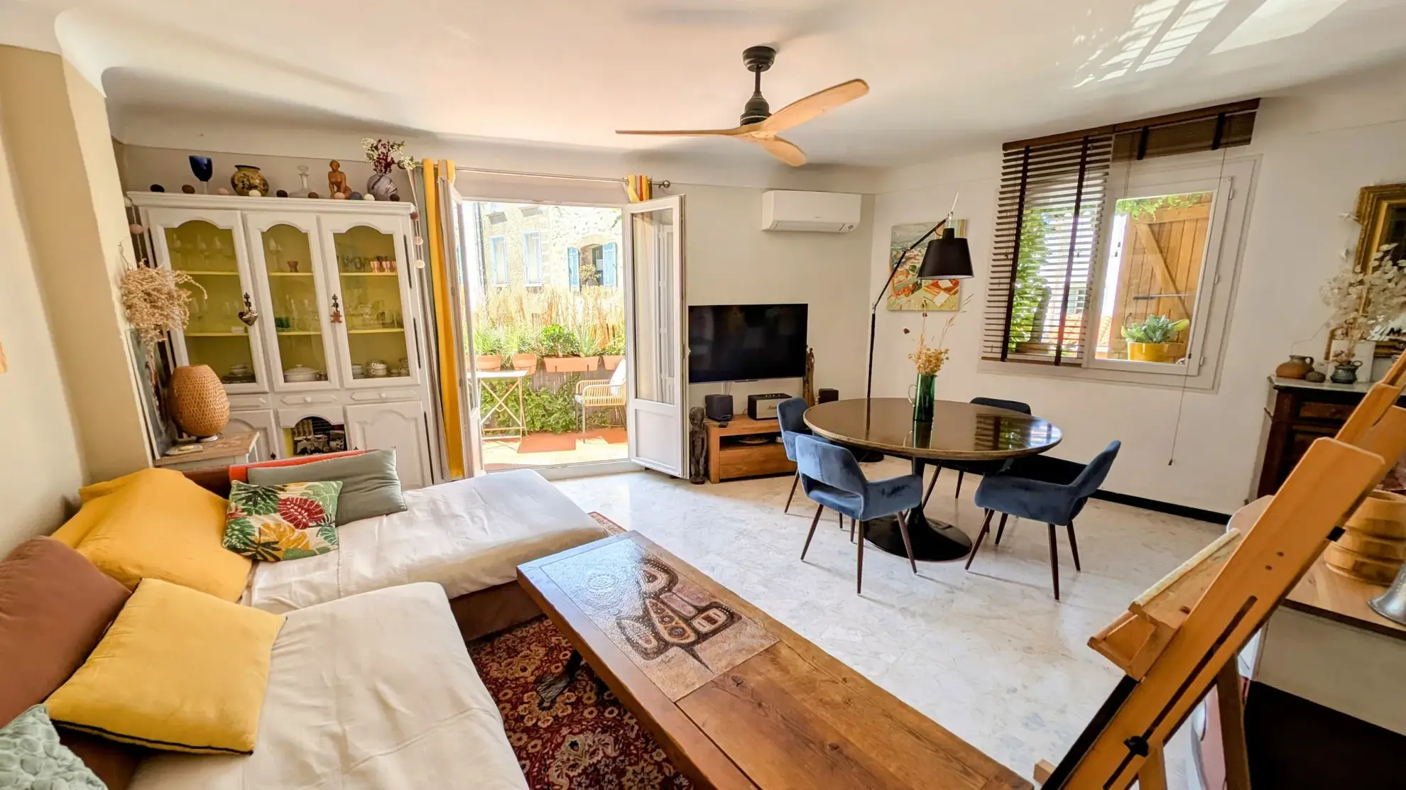 Charmante maison de village rénovée avec terrasse ensoleillée à Villelongue dels monts 