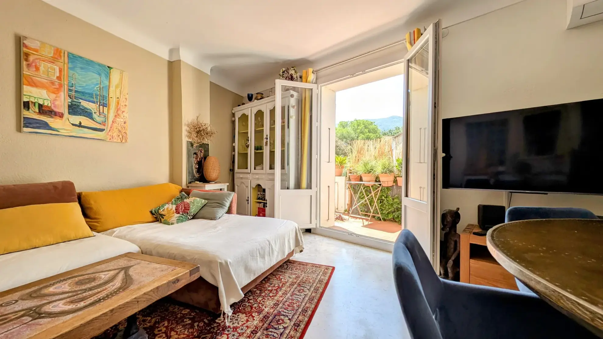 Charmante maison de village rénovée avec terrasse ensoleillée à Villelongue dels monts 