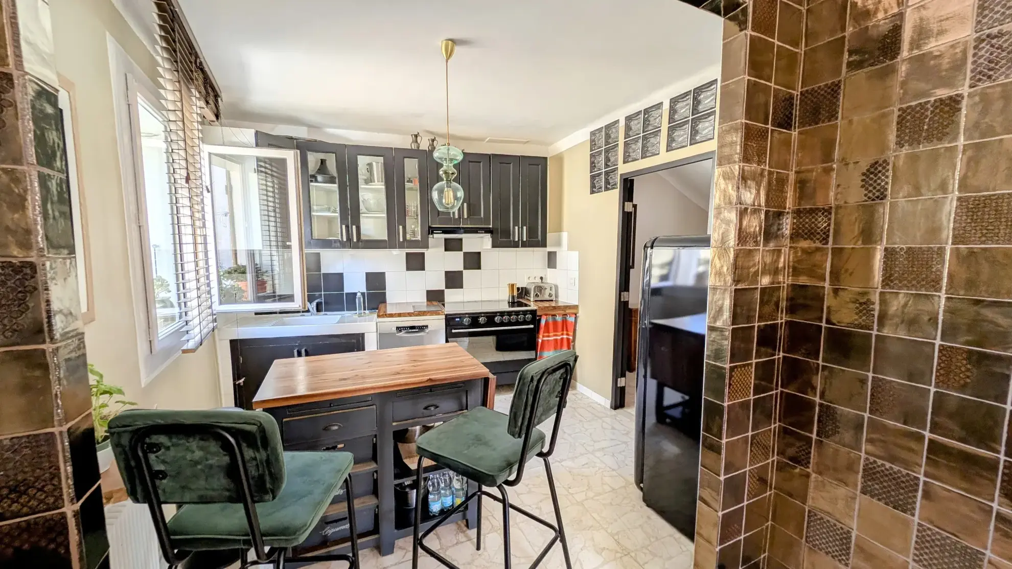 Charmante maison de village rénovée avec terrasse ensoleillée à Villelongue dels monts 