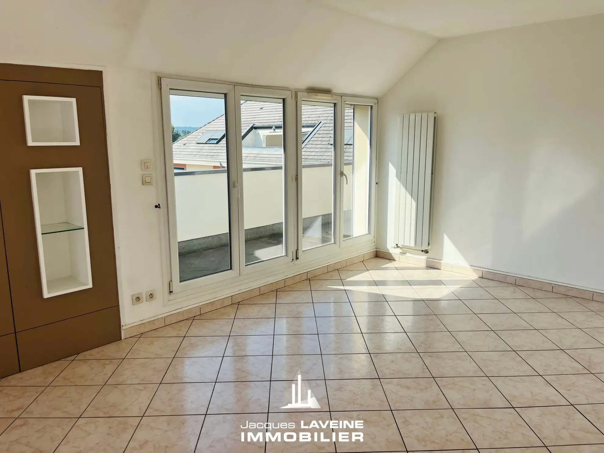 Bel appartement 3 pièces à Marly, proche commodités, avec balcon, garage et résidence sécurisée 