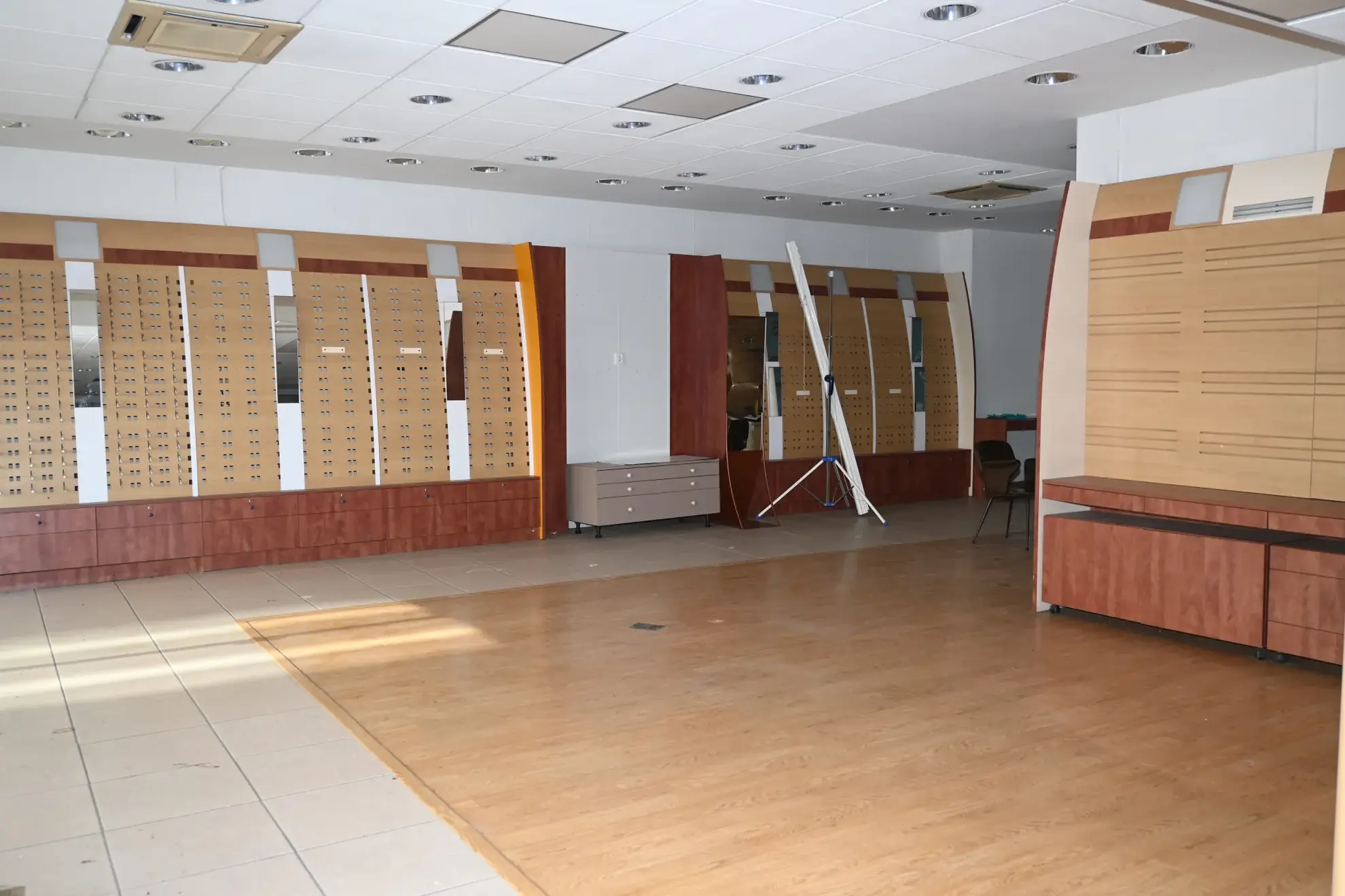 Immeuble rénovable à Marmande avec surface commerciale de 145 m² 