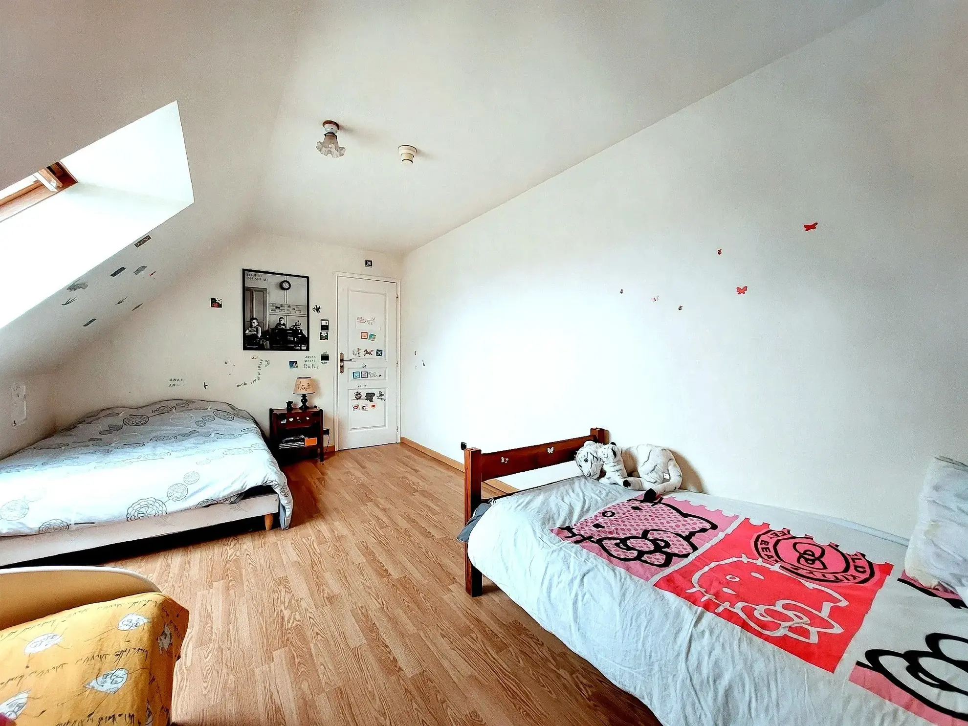 Maison à vendre avec jardin arboré à Vironvay, 3 chambres, charme des années 90 