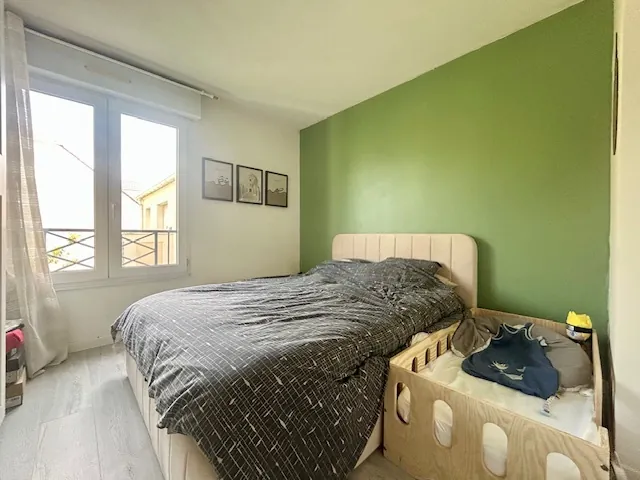 Charmant appartement F3 de 55 m² à Chilly Mazarin avec balcon et stationnement 
