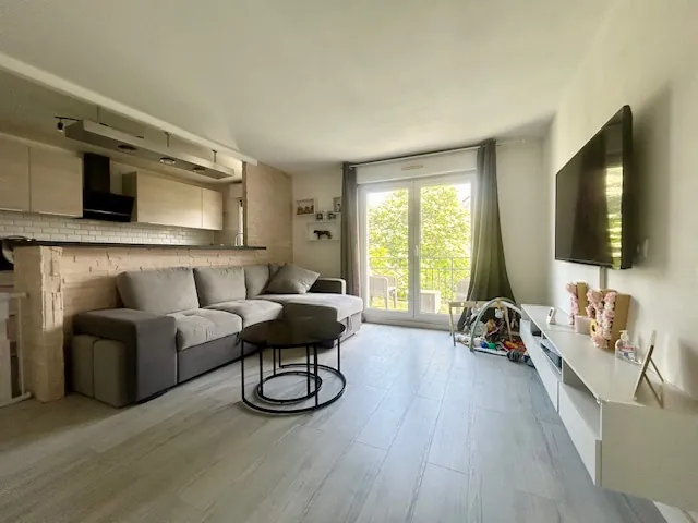 Charmant appartement F3 de 55 m² à Chilly Mazarin avec balcon et stationnement