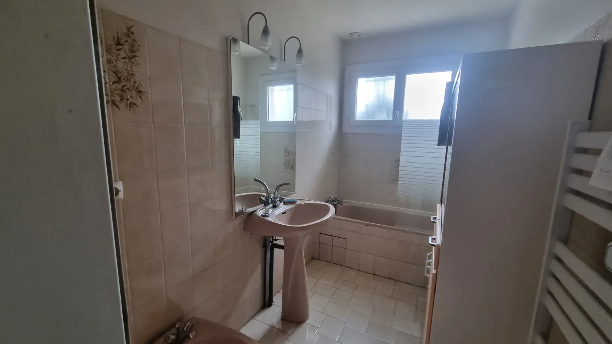 Charmante maison de 107 m² avec jardin à Horgues, proche des écoles et commerces 