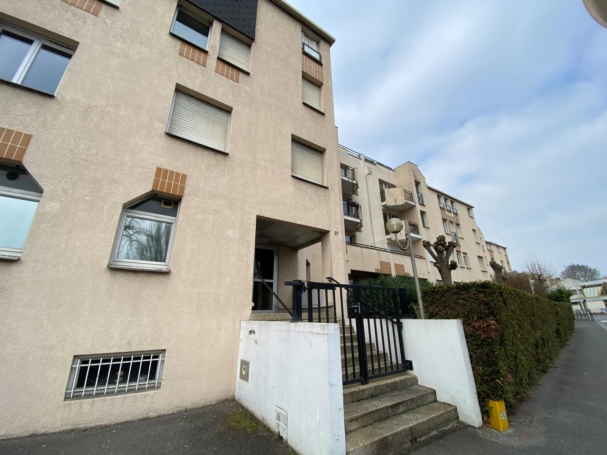 Appartement 4 pièces à Savigny-sur-Orge avec balcon, cave et parking, idéal investissement 
