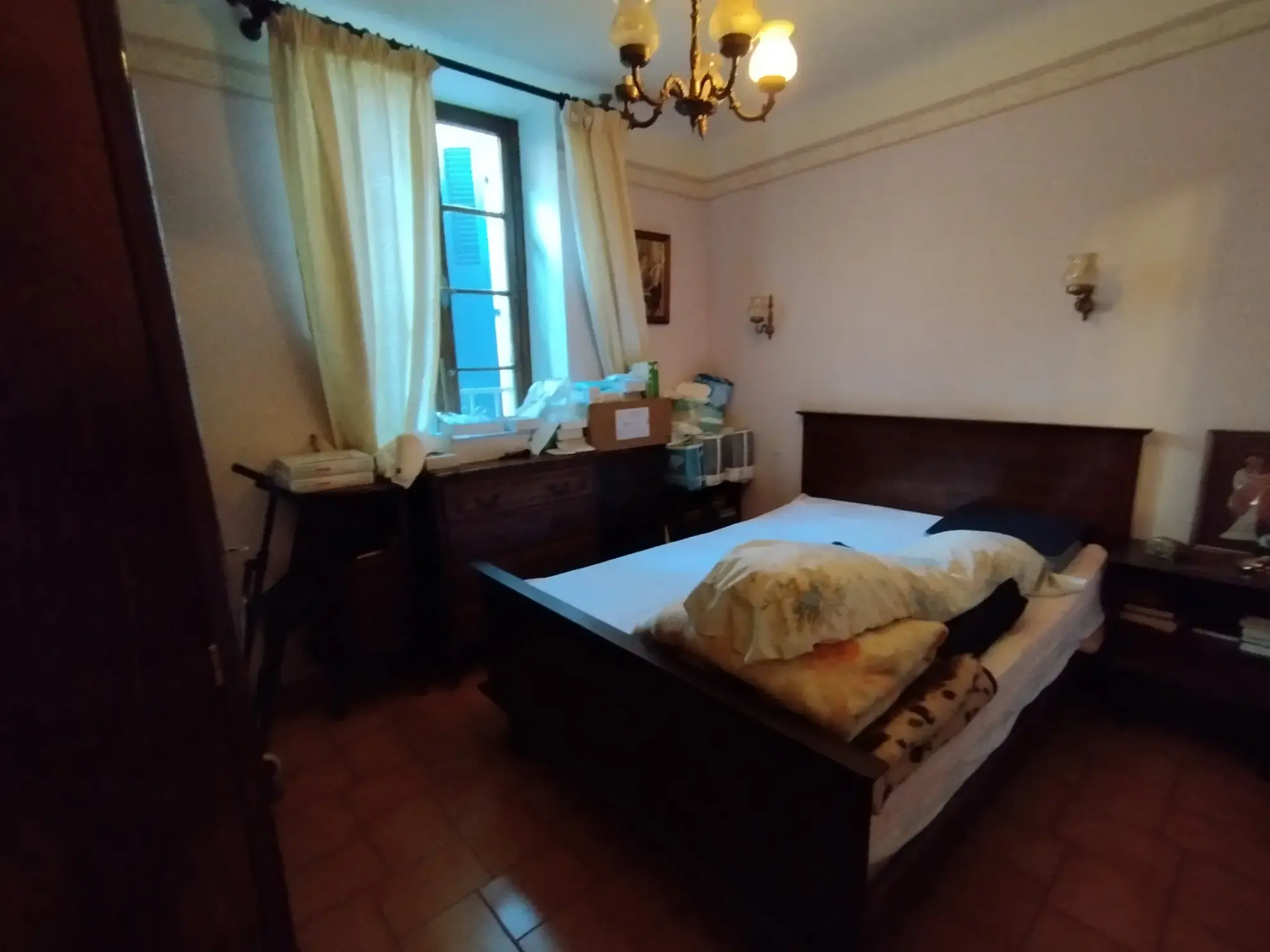 Immeuble de rapport à vendre à Solliès Pont avec potentiel d'investissement 