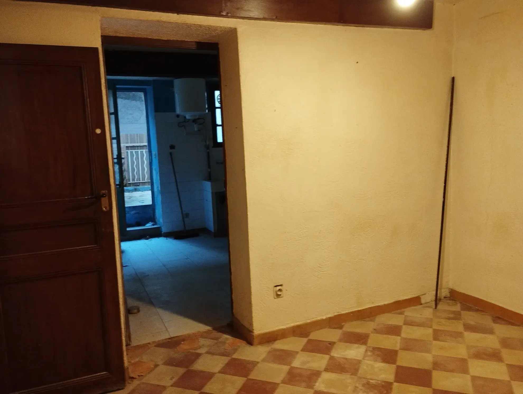 Immeuble de rapport à vendre à Solliès Pont avec potentiel d'investissement 