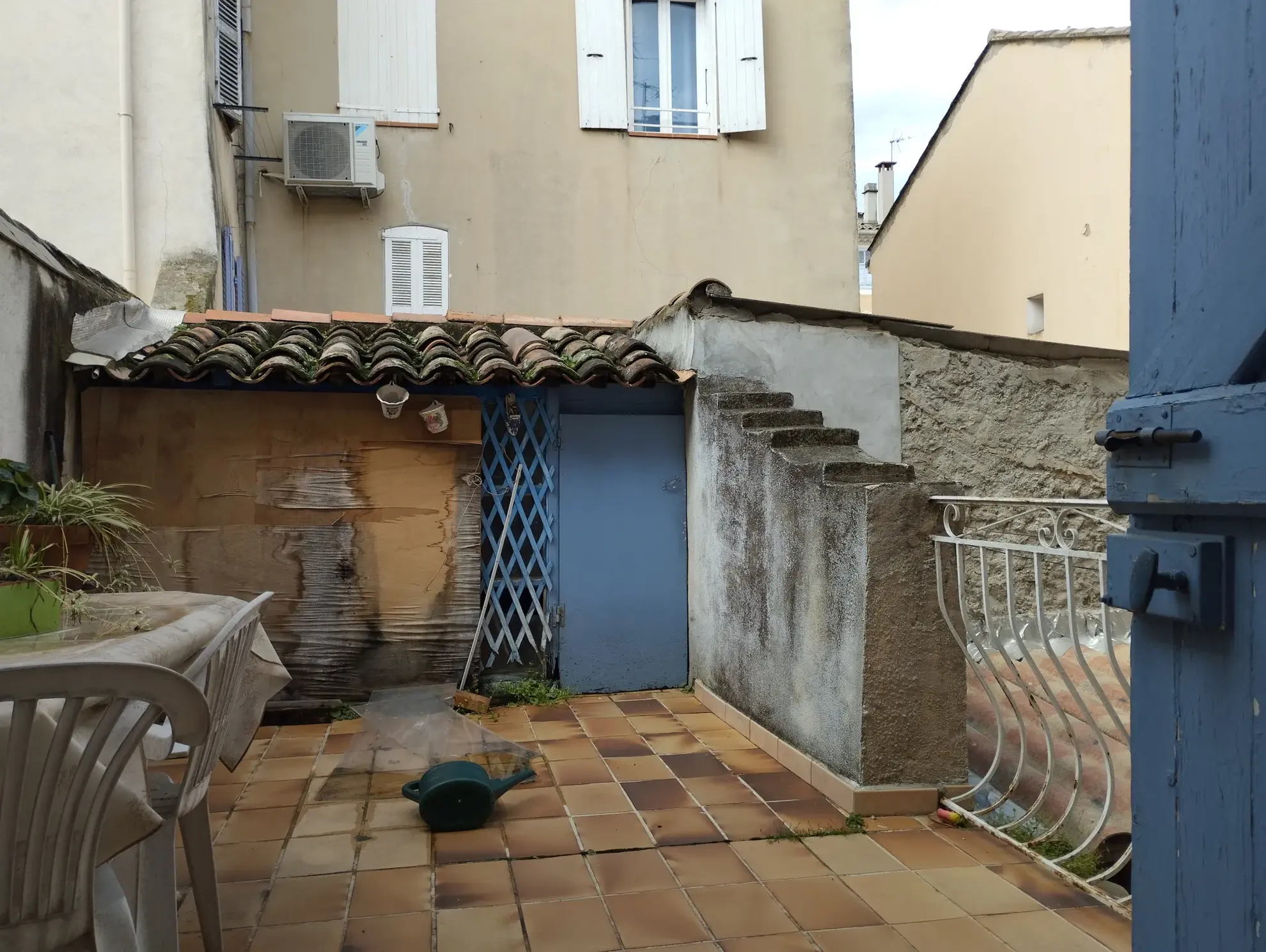 Immeuble de rapport à vendre à Solliès Pont avec potentiel d'investissement 