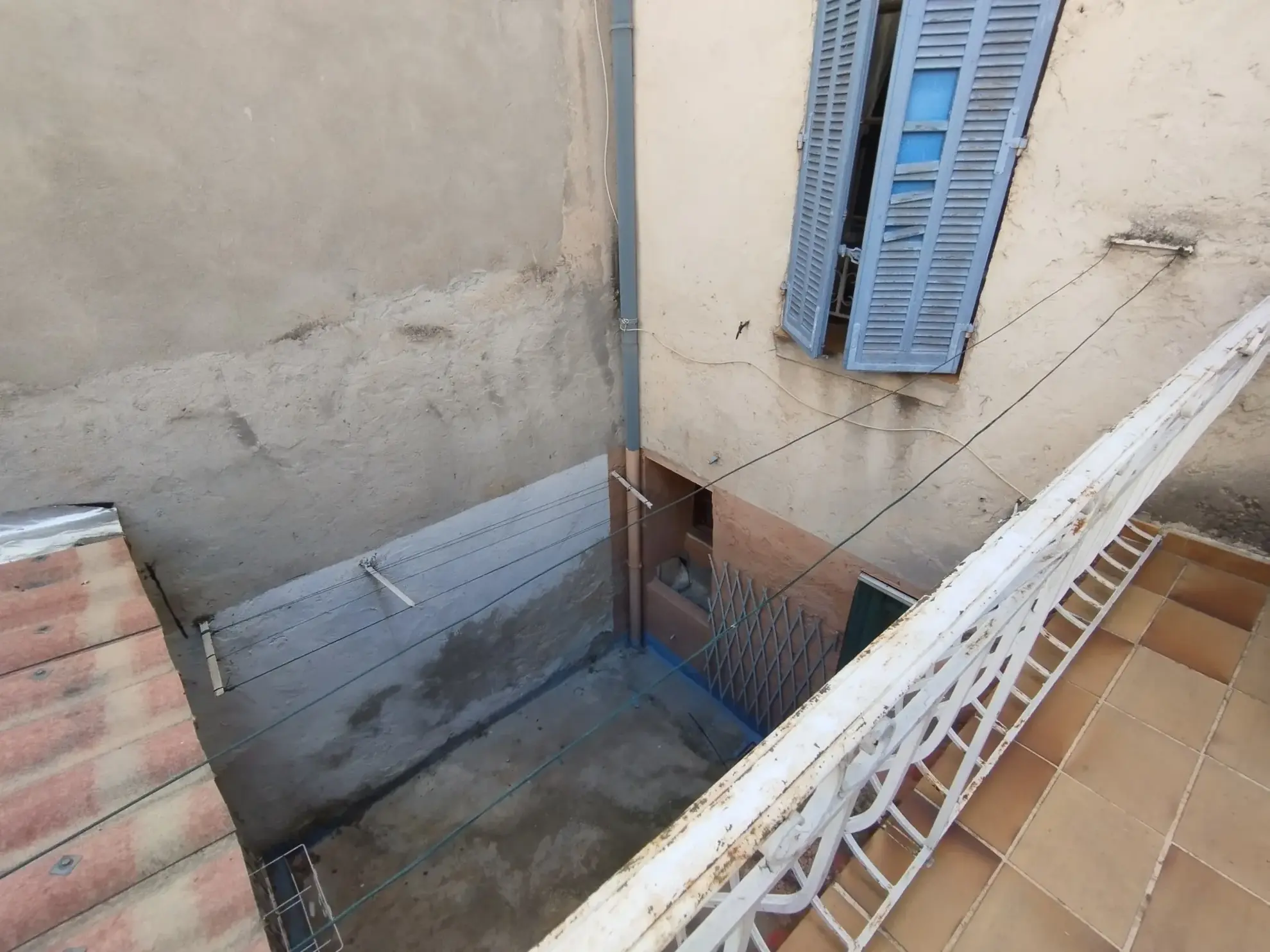 Immeuble de rapport à vendre à Solliès Pont avec potentiel d'investissement 