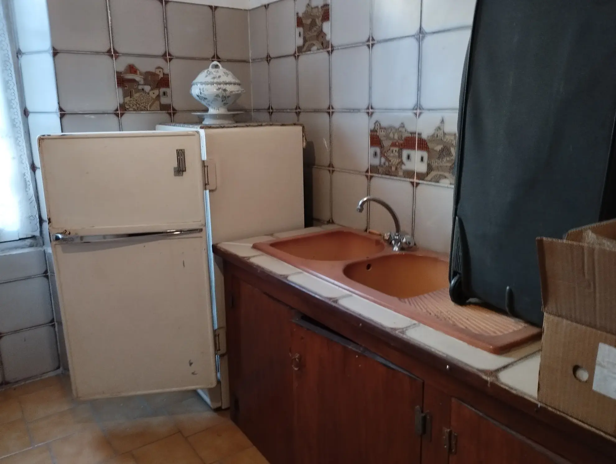 Immeuble de rapport à vendre à Solliès Pont avec potentiel d'investissement 