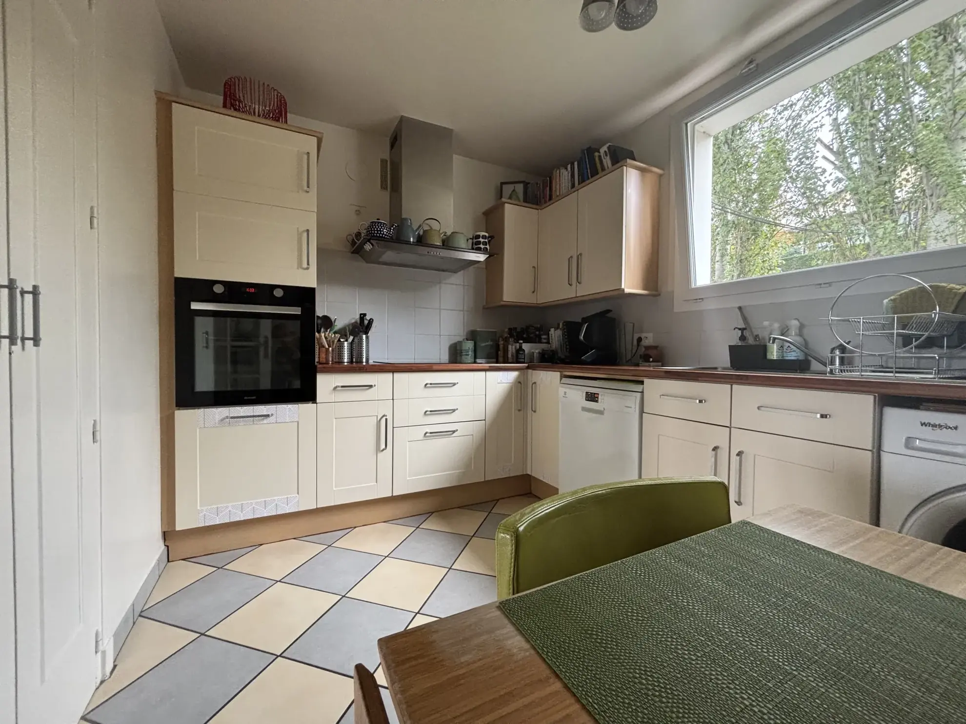 Appartement à Royat proche du Parc Bargoin, 87,93 m² avec balcon et garage 