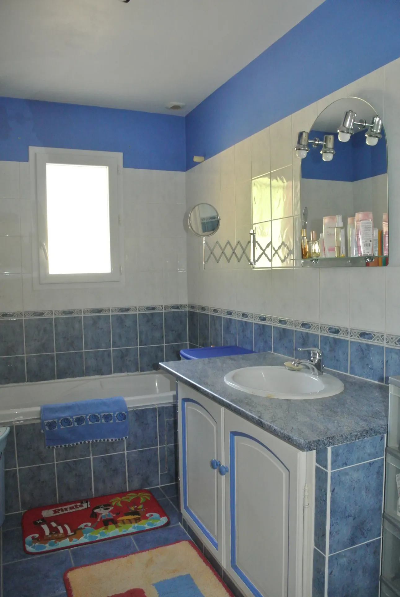 Maison de plain-pied avec 3 chambres à Marmande, jardin et garage 